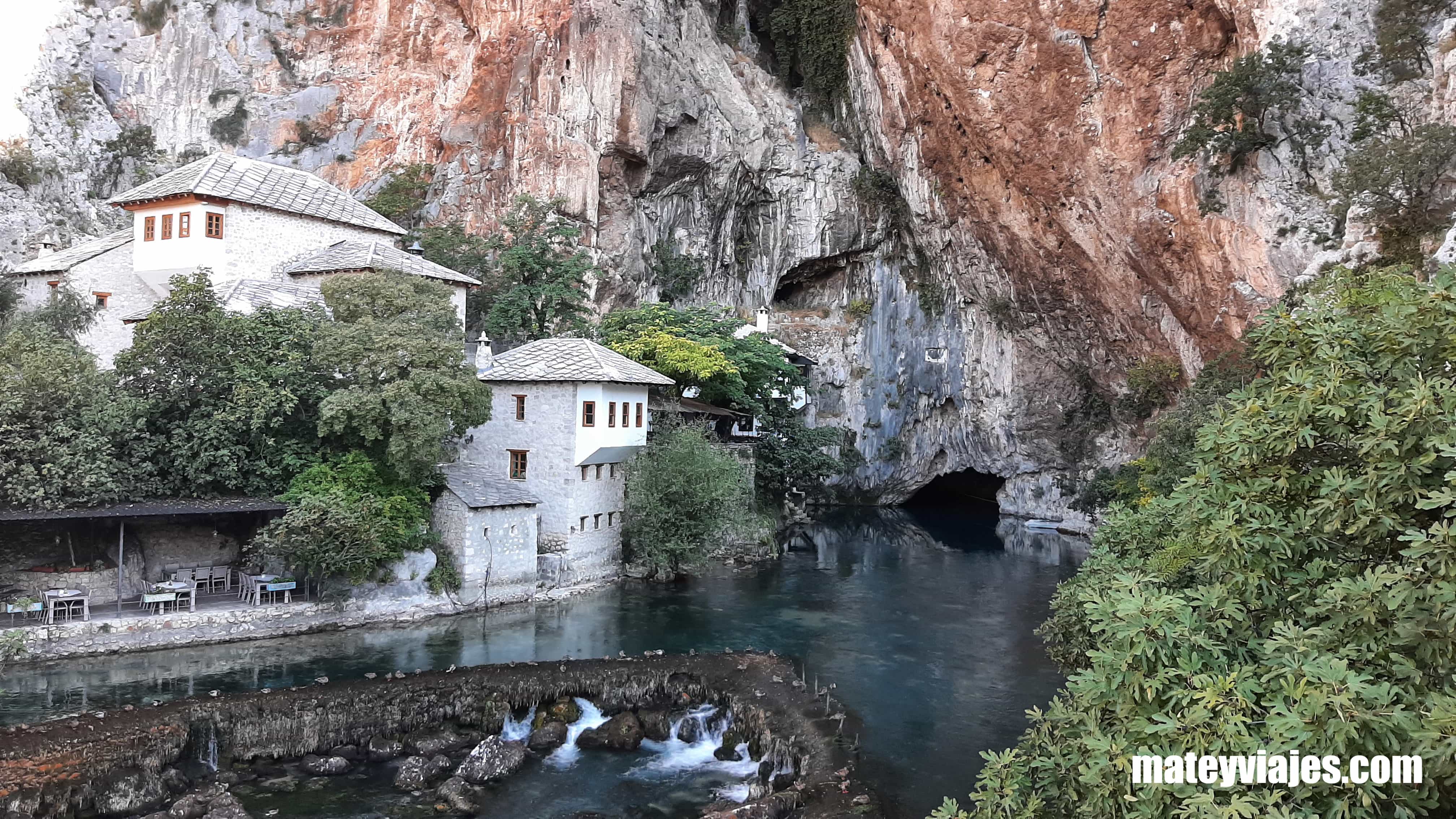 Blagaj, el nacimiento de un río subterráneo!