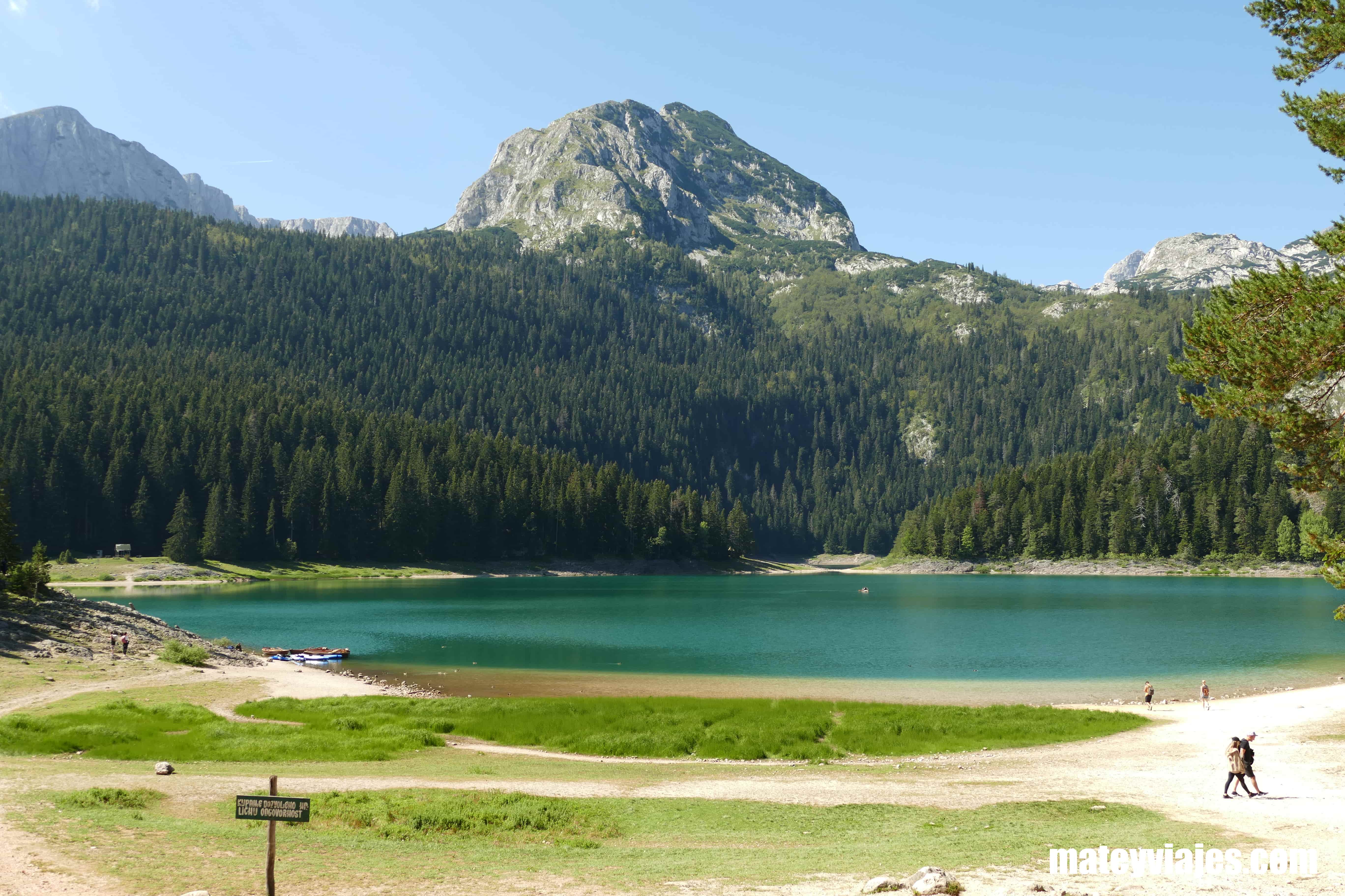 Primer vista del Lago Negro.